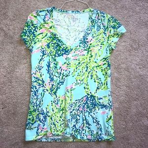 Lilly Pulitzer tee shirt